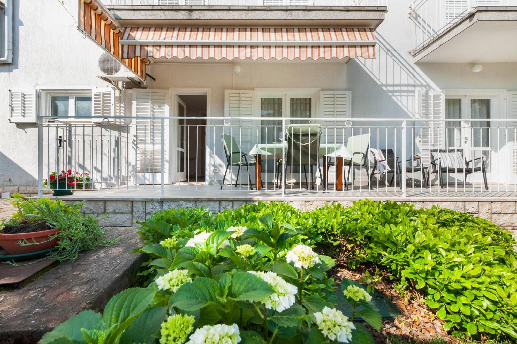 Magnolia Apartment *